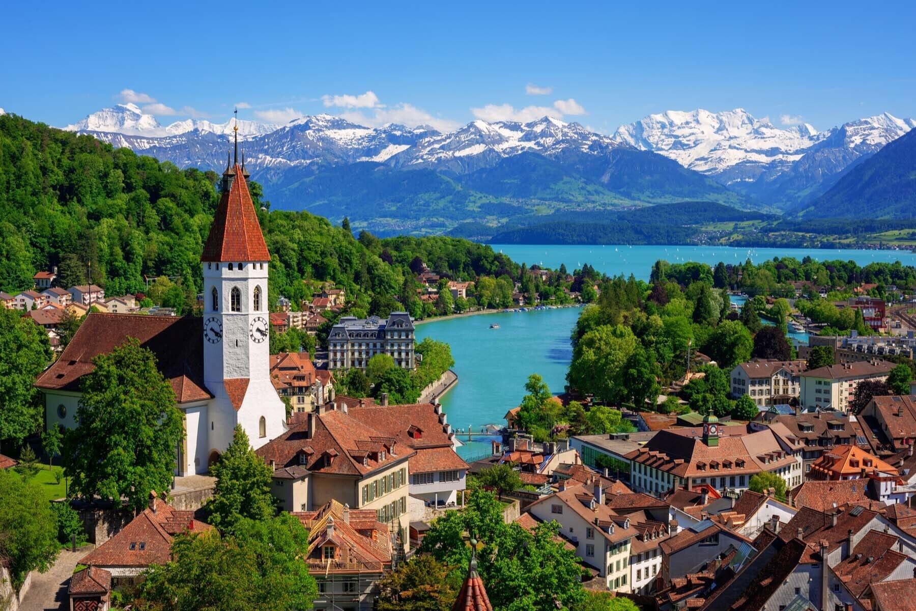 switzerland-employee-benefits-compensation-featured